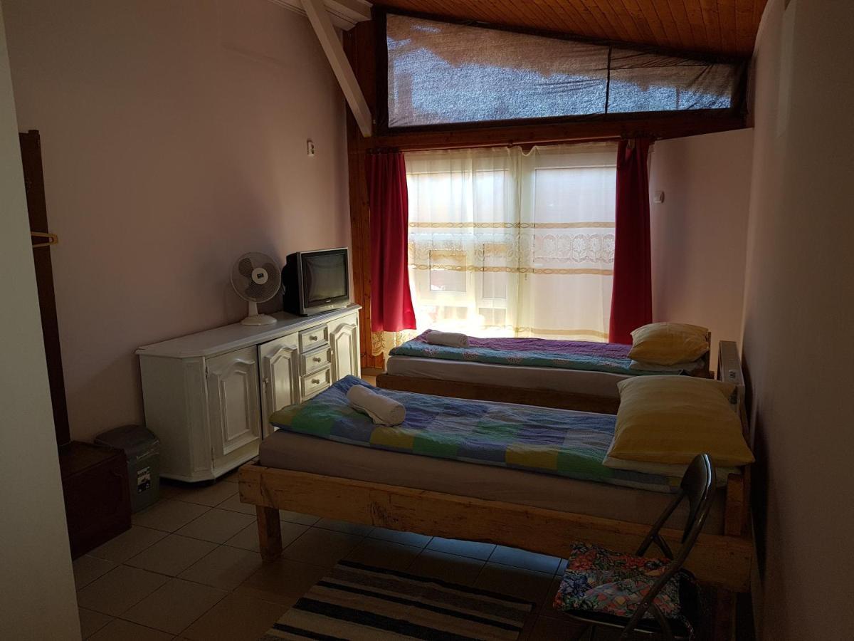 Hompot Accommodation Deva Extérieur photo